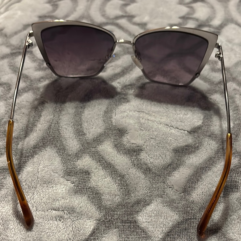 Diff Becky Sunglasses With Case - image 4